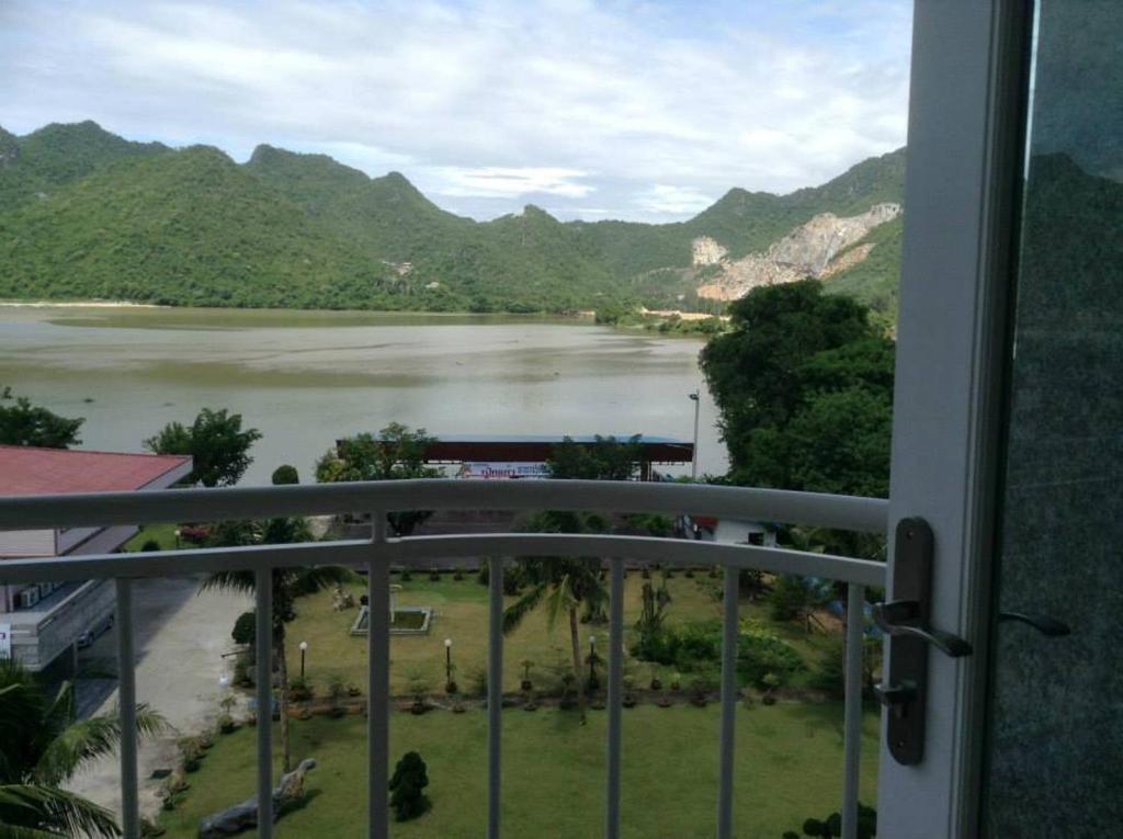Hotel Kan Kanchanaburi Ngoại thất bức ảnh